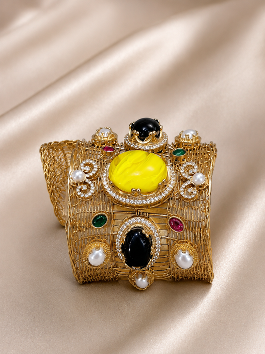 Golden Majesty Cuff